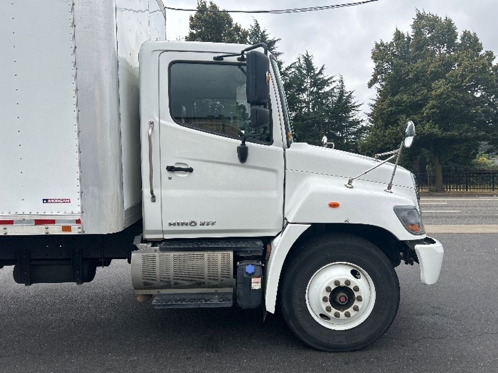 Medium Duty Box Truck-Light and Medium Duty Trucks-Hino-2020-268-Portland-OR-134,453\n\t\tmiles-$ 61,500 - Image 14