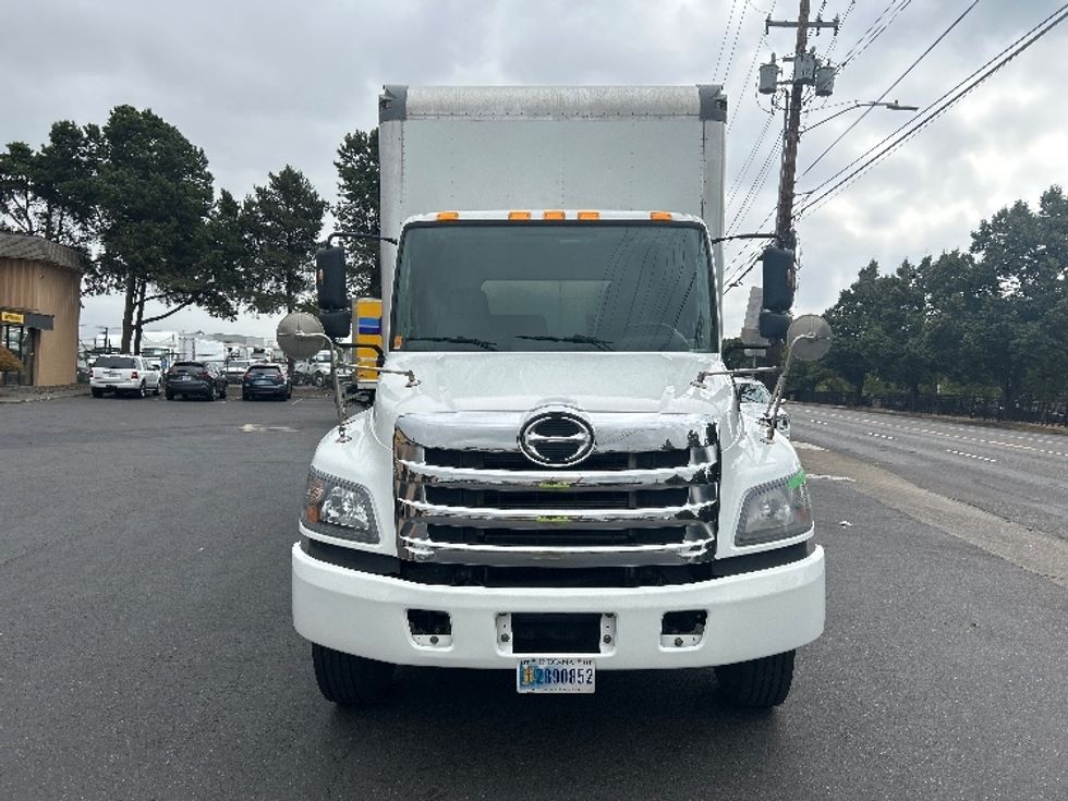 Medium Duty Box Truck-Light and Medium Duty Trucks-Hino-2020-268-Portland-OR-134,453\n\t\tmiles-$ 61,500 - Image 2