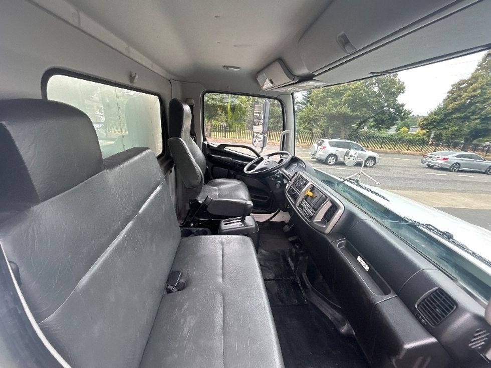 Medium Duty Box Truck-Light and Medium Duty Trucks-Hino-2020-268-Portland-OR-134,453\n\t\tmiles-$ 61,500 - Image 22