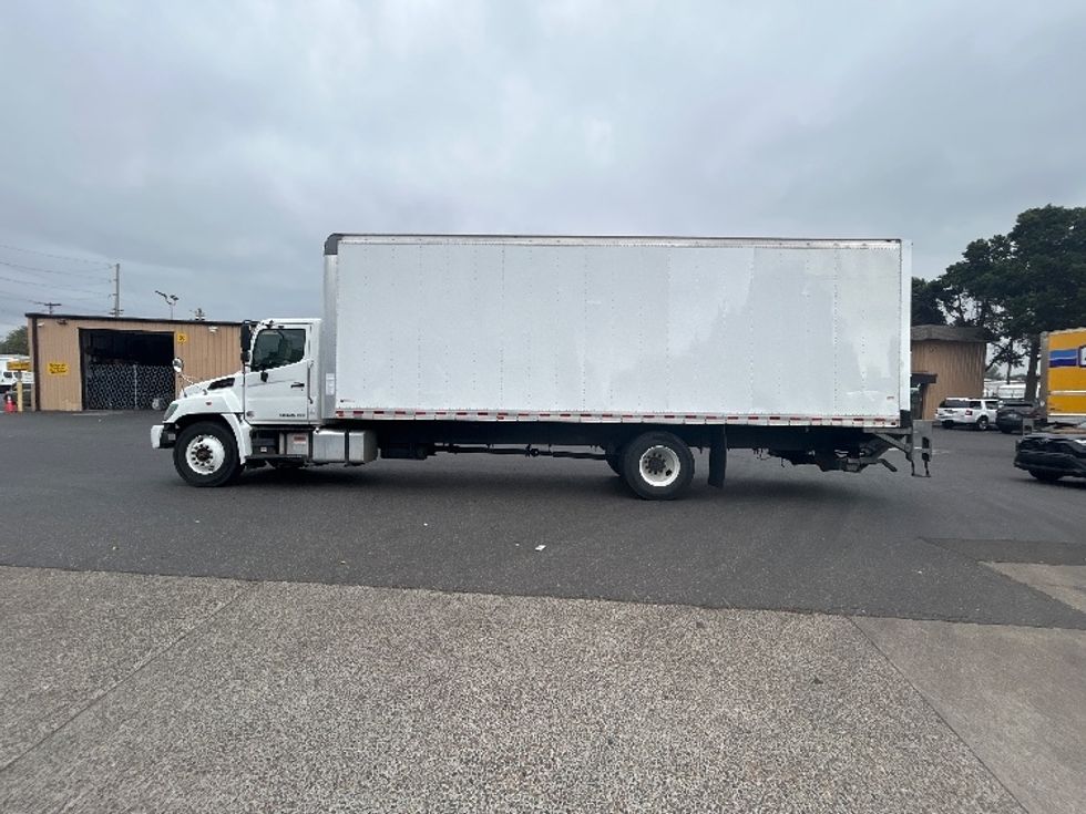 Medium Duty Box Truck-Light and Medium Duty Trucks-Hino-2020-268-Portland-OR-134,453\n\t\tmiles-$ 61,500 - Image 4