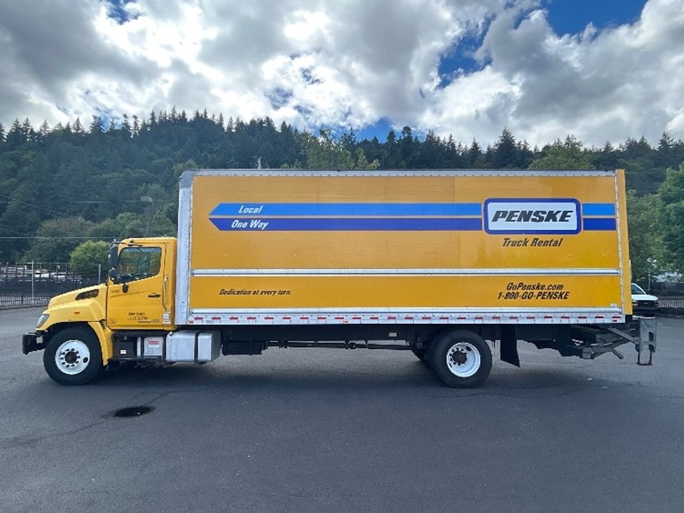 Medium Duty Box Truck-Light and Medium Duty Trucks-Hino-2020-268-Portland-OR-147,331\n\t\tmiles-$ 58,000 - Image 4