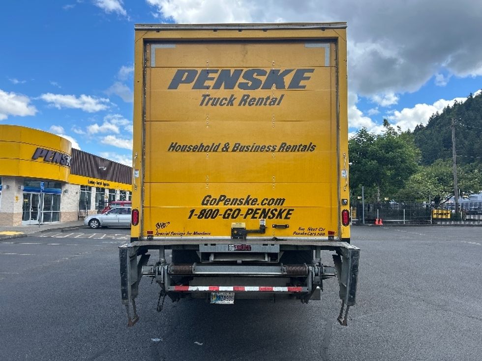 Medium Duty Box Truck-Light and Medium Duty Trucks-Hino-2020-268-Portland-OR-147,331\n\t\tmiles-$ 58,000 - Image 7