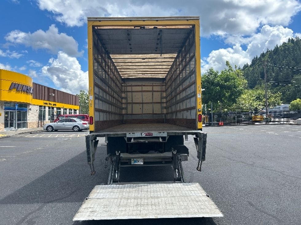 Medium Duty Box Truck-Light and Medium Duty Trucks-Hino-2020-268-Portland-OR-147,331\n\t\tmiles-$ 58,000 - Image 9
