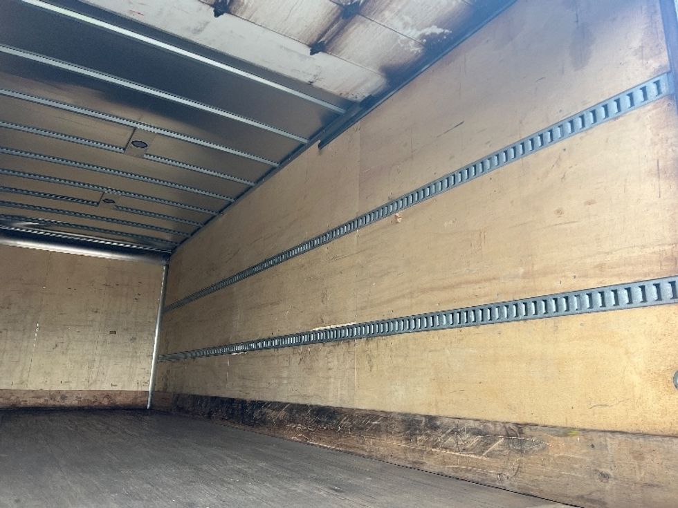 Medium Duty Box Truck-Light and Medium Duty Trucks-Hino-2020-268-Rochester-NY-101,506\n\t\tmiles-$ 51,750 - Image 12