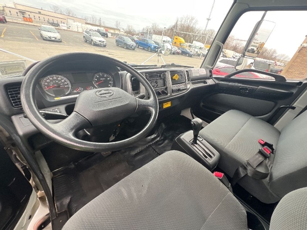 Medium Duty Box Truck-Light and Medium Duty Trucks-Hino-2020-268-Rochester-NY-101,506\n\t\tmiles-$ 51,750 - Image 18