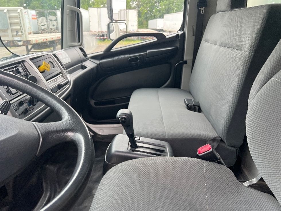 Medium Duty Box Truck-Light and Medium Duty Trucks-Hino-2020-268-Rochester-NY-135,485\n\t\tmiles-$ 50,000 - Image 19