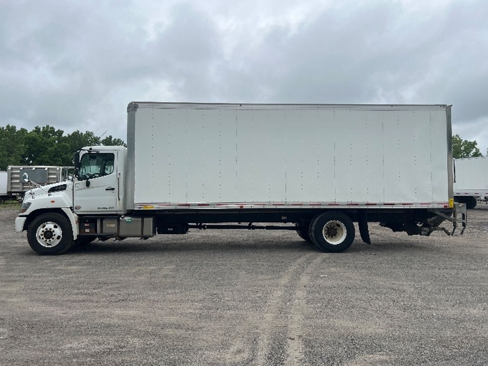 Medium Duty Box Truck-Light and Medium Duty Trucks-Hino-2020-268-Rochester-NY-135,485\n\t\tmiles-$ 50,000 - Image 4
