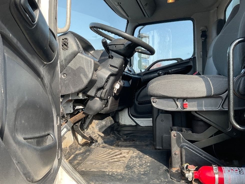 Medium Duty Box Truck-Light and Medium Duty Trucks-Hino-2020-268-Rochester-NY-153,959\n\t\tmiles-$ 51,250 - Image 16
