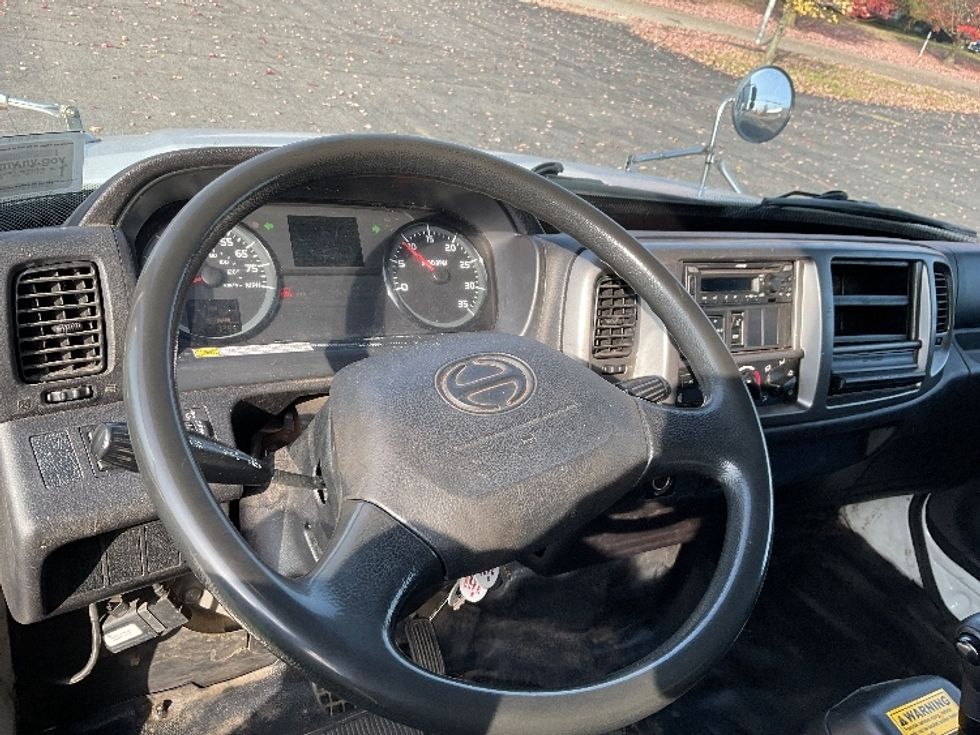 Medium Duty Box Truck-Light and Medium Duty Trucks-Hino-2020-268-Rochester-NY-153,959\n\t\tmiles-$ 51,250 - Image 17