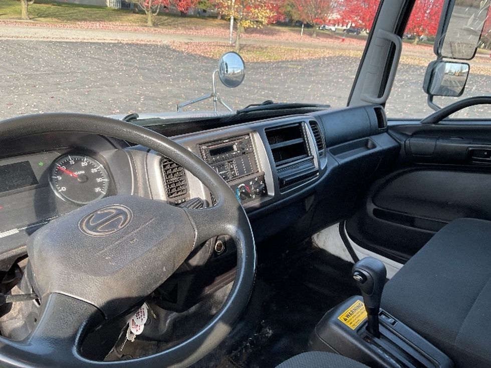 Medium Duty Box Truck-Light and Medium Duty Trucks-Hino-2020-268-Rochester-NY-153,959\n\t\tmiles-$ 51,250 - Image 18