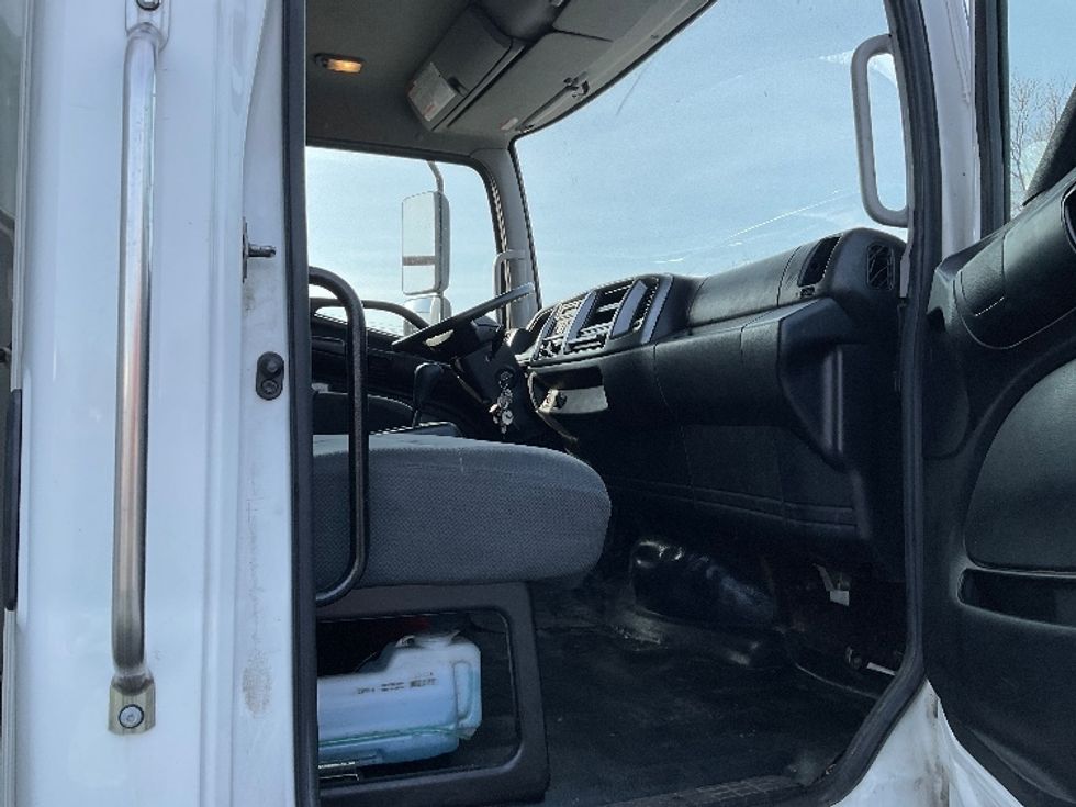 Medium Duty Box Truck-Light and Medium Duty Trucks-Hino-2020-268-Rochester-NY-153,959\n\t\tmiles-$ 51,250 - Image 20