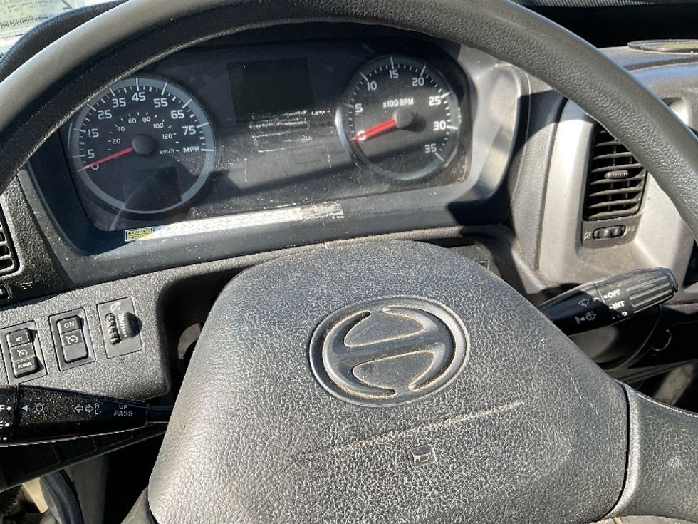 Medium Duty Box Truck-Light and Medium Duty Trucks-Hino-2020-268-Rochester-NY-164,686\n\t\tmiles-$ 53,000 - Image 18