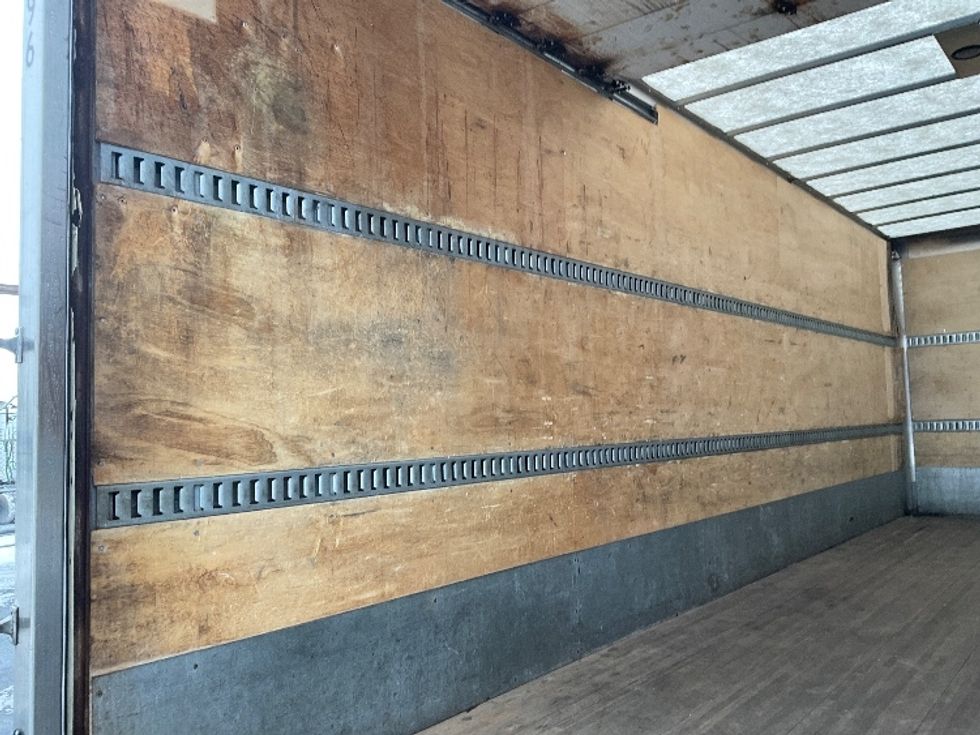 Medium Duty Box Truck-Light and Medium Duty Trucks-Hino-2020-268-Rochester-NY-166,531\n\t\tmiles-$ 46,750 - Image 11