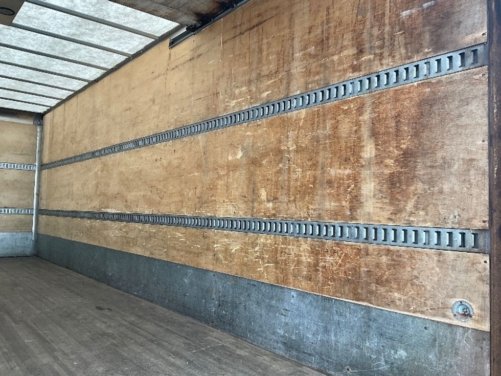 Medium Duty Box Truck-Light and Medium Duty Trucks-Hino-2020-268-Rochester-NY-166,531\n\t\tmiles-$ 46,750 - Image 12