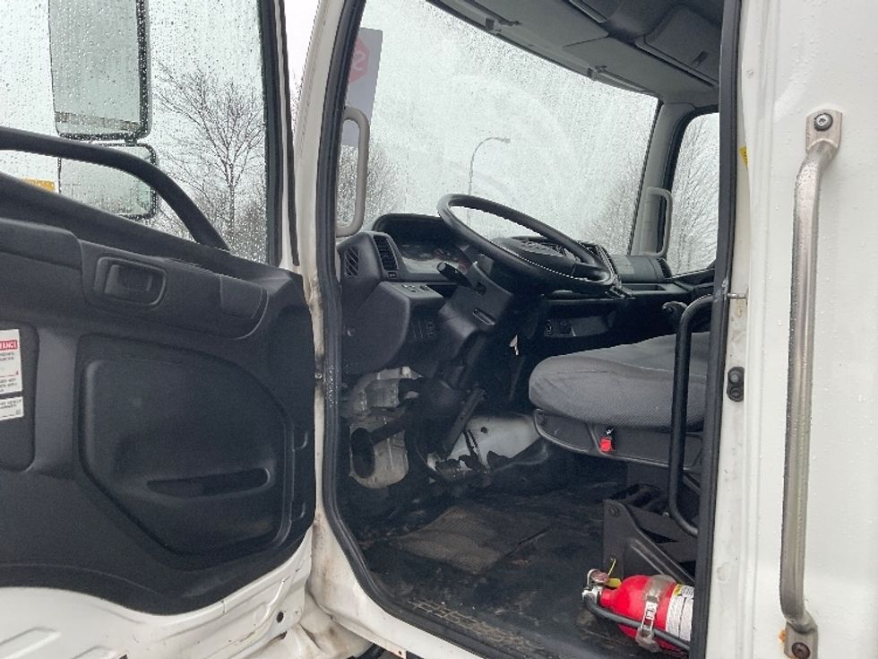 2020 Hino Conventional Type Truck Single Cab photo 12