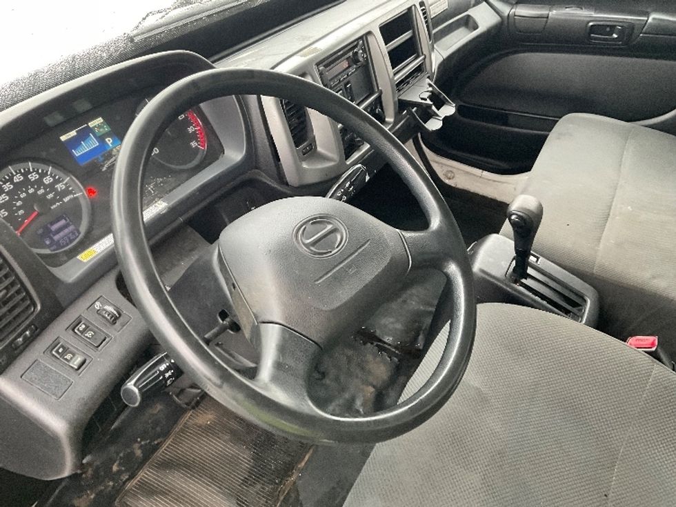 Medium Duty Box Truck-Light and Medium Duty Trucks-Hino-2020-268-Rochester-NY-166,531\n\t\tmiles-$ 46,750 - Image 17