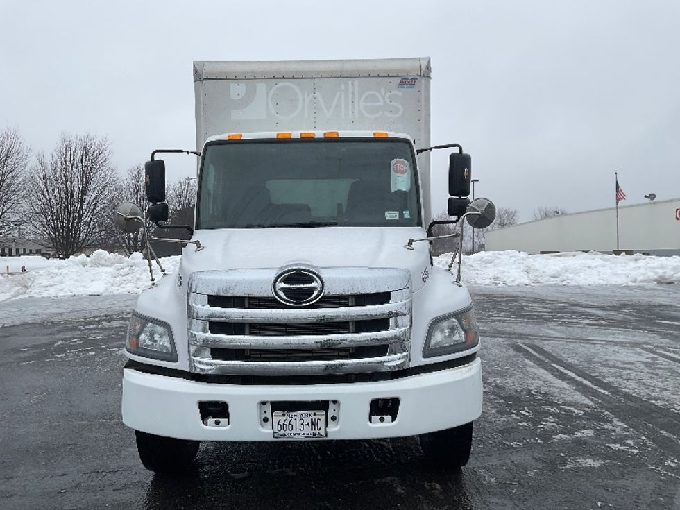 2020 Hino Conventional Type Truck Single Cab photo 2