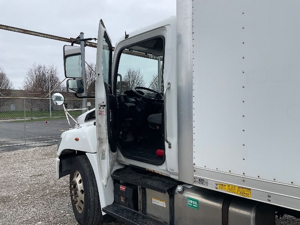Medium Duty Box Truck-Light and Medium Duty Trucks-Hino-2020-268-Rochester-NY-170,869\n\t\tmiles-$ 46,250 - Image 16