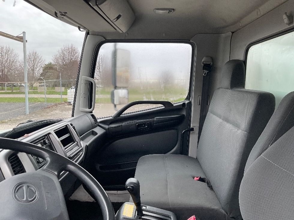 Medium Duty Box Truck-Light and Medium Duty Trucks-Hino-2020-268-Rochester-NY-170,869\n\t\tmiles-$ 46,250 - Image 19