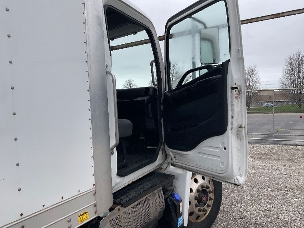 Medium Duty Box Truck-Light and Medium Duty Trucks-Hino-2020-268-Rochester-NY-170,869\n\t\tmiles-$ 46,250 - Image 20