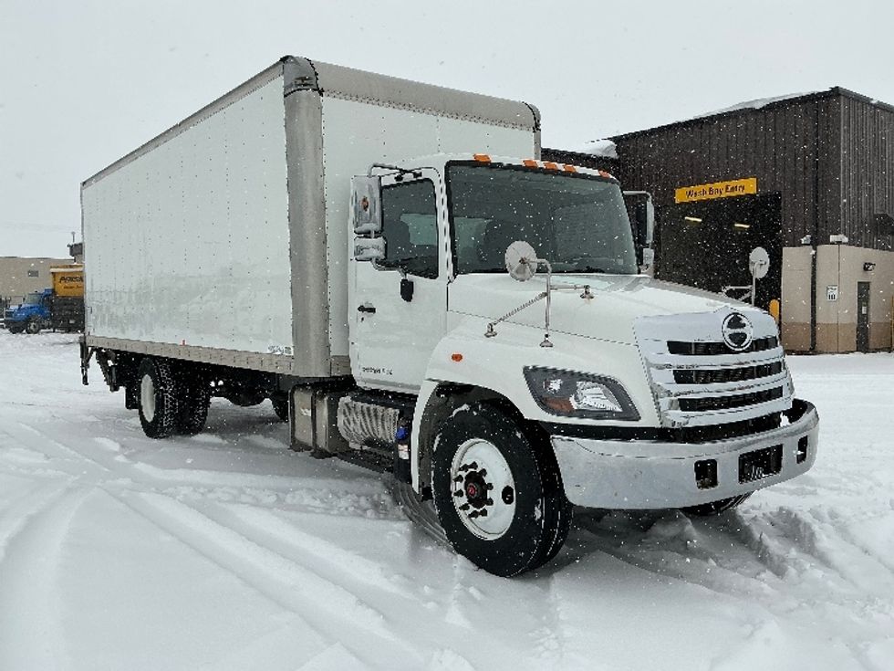 Medium Duty Box Truck-Light and Medium Duty Trucks-Hino-2020-268-Rocky View County-AB-179,186\n\t\tkm-$ 74,750 - Image 1
