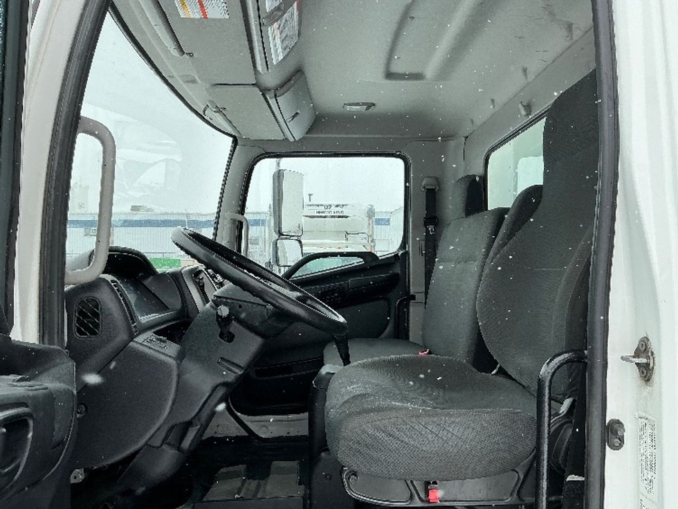 Medium Duty Box Truck-Light and Medium Duty Trucks-Hino-2020-268-Rocky View County-AB-179,186\n\t\tkm-$ 74,750 - Image 16