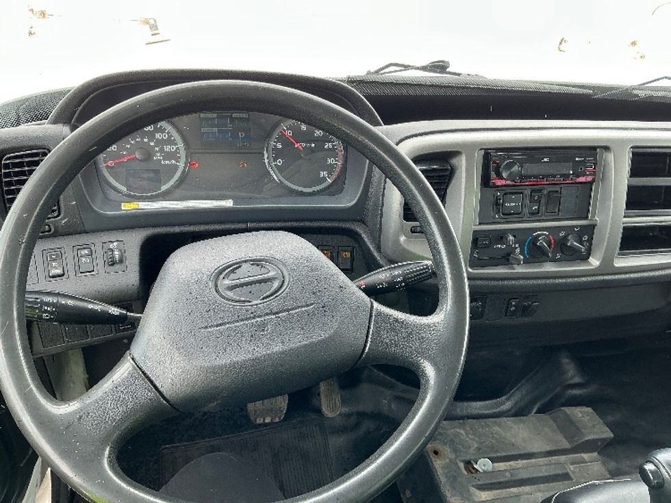 Medium Duty Box Truck-Light and Medium Duty Trucks-Hino-2020-268-Rocky View County-AB-179,186\n\t\tkm-$ 74,750 - Image 18