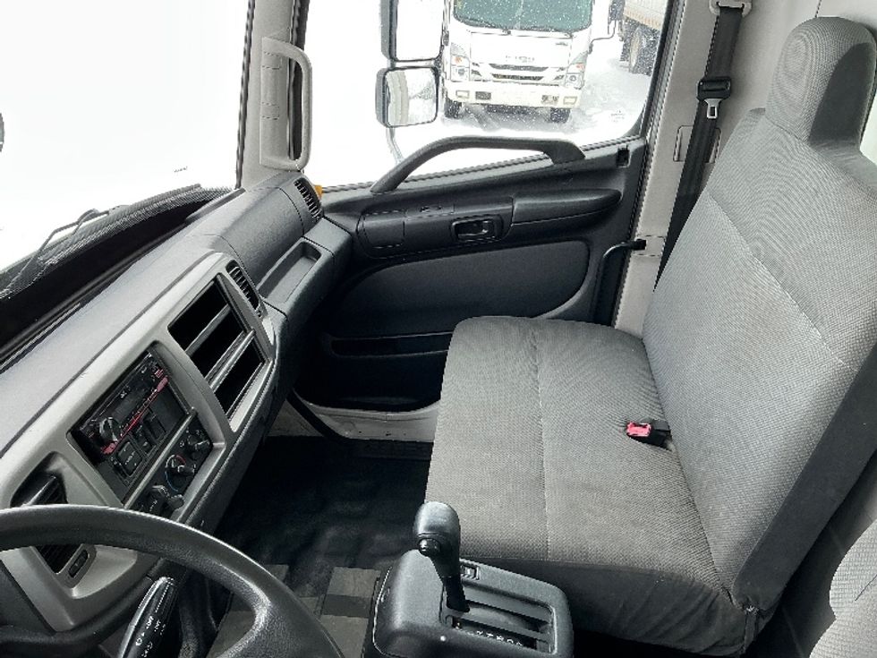 Medium Duty Box Truck-Light and Medium Duty Trucks-Hino-2020-268-Rocky View County-AB-179,186\n\t\tkm-$ 74,750 - Image 19