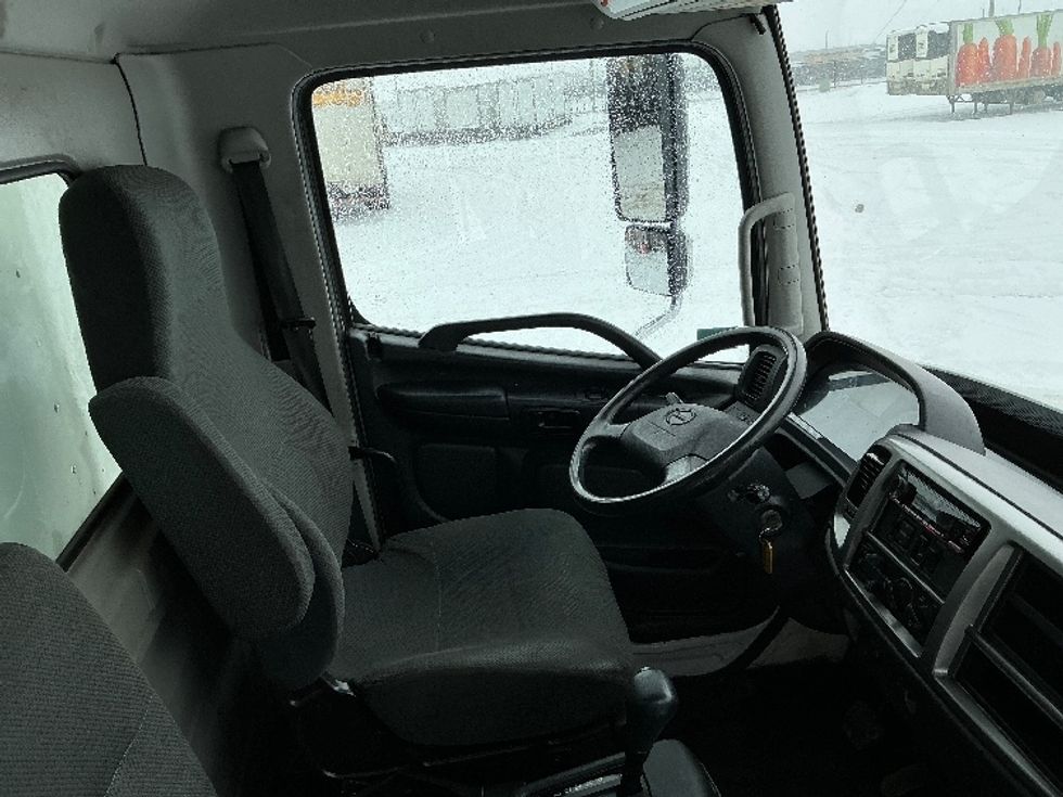 Medium Duty Box Truck-Light and Medium Duty Trucks-Hino-2020-268-Rocky View County-AB-179,186\n\t\tkm-$ 74,750 - Image 22