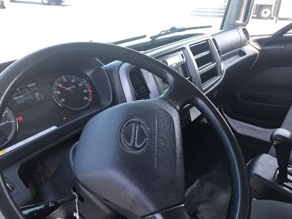 Medium Duty Box Truck-Light and Medium Duty Trucks-Hino-2020-268-Saint Laurent-PQ-237,317\n\t\tkm-$ 78,500 - Image 18