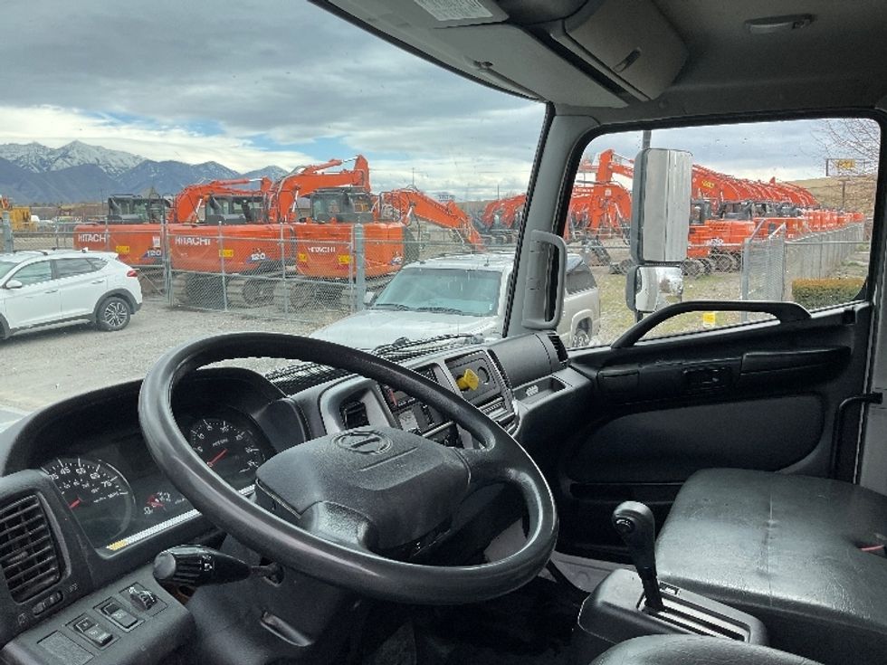 Medium Duty Box Truck-Light and Medium Duty Trucks-Hino-2020-268-Salt Lake City-UT-208,595\n\t\tmiles-$ 46,000 - Image 17