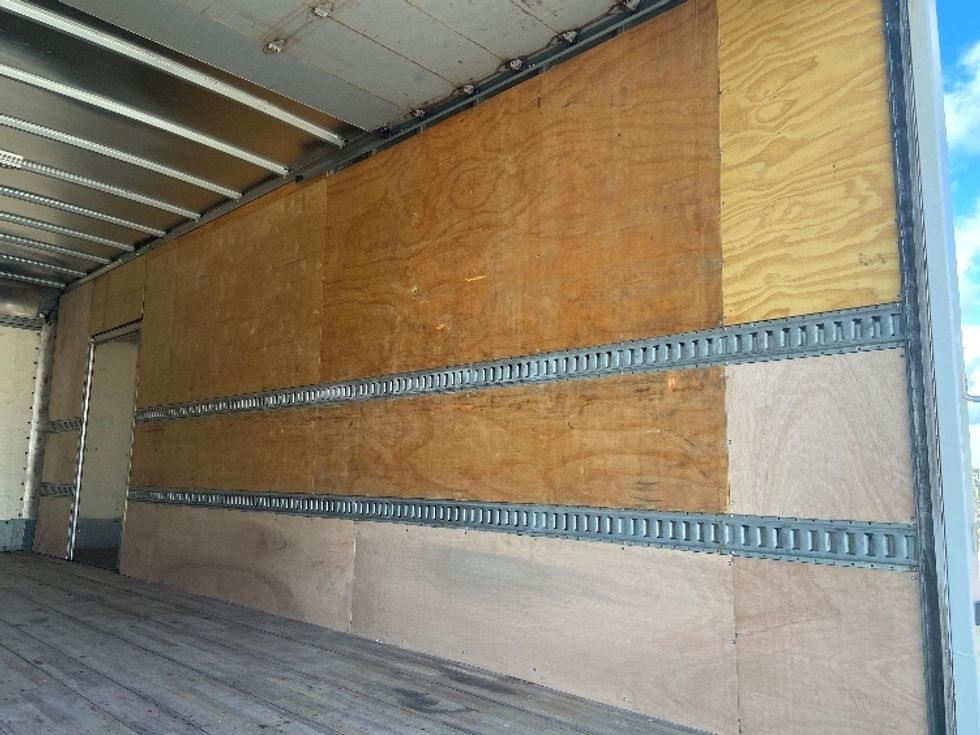 Medium Duty Box Truck-Light and Medium Duty Trucks-Hino-2020-268-San Antonio-TX-229,447\n\t\tmiles-$ 49,750 - Image 12
