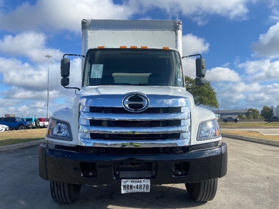Medium Duty Box Truck-Light and Medium Duty Trucks-Hino-2020-268-San Antonio-TX-229,447\n\t\tmiles-$ 49,750 - Image 2