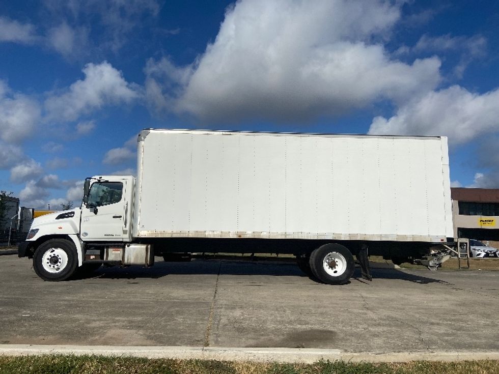 Medium Duty Box Truck-Light and Medium Duty Trucks-Hino-2020-268-San Antonio-TX-229,447\n\t\tmiles-$ 49,750 - Image 4