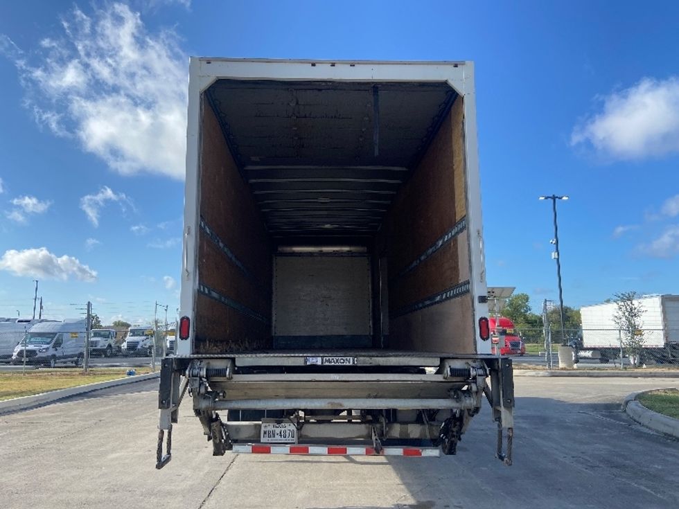 Medium Duty Box Truck-Light and Medium Duty Trucks-Hino-2020-268-San Antonio-TX-229,447\n\t\tmiles-$ 49,750 - Image 8