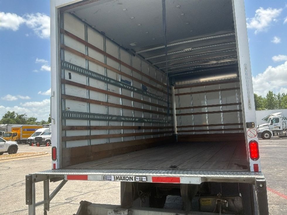 Medium Duty Box Truck-Light and Medium Duty Trucks-Hino-2020-268-San Antonio-TX-62,315\n\t\tmiles-$ 58,250 - Image 11
