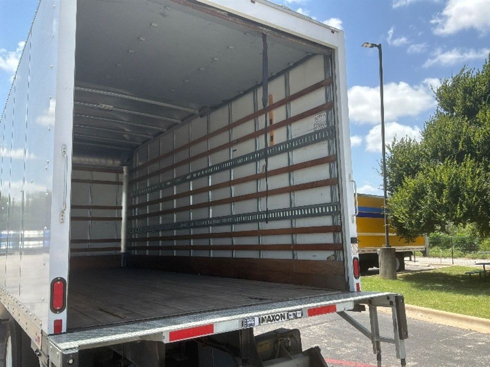 Medium Duty Box Truck-Light and Medium Duty Trucks-Hino-2020-268-San Antonio-TX-62,315\n\t\tmiles-$ 58,250 - Image 12