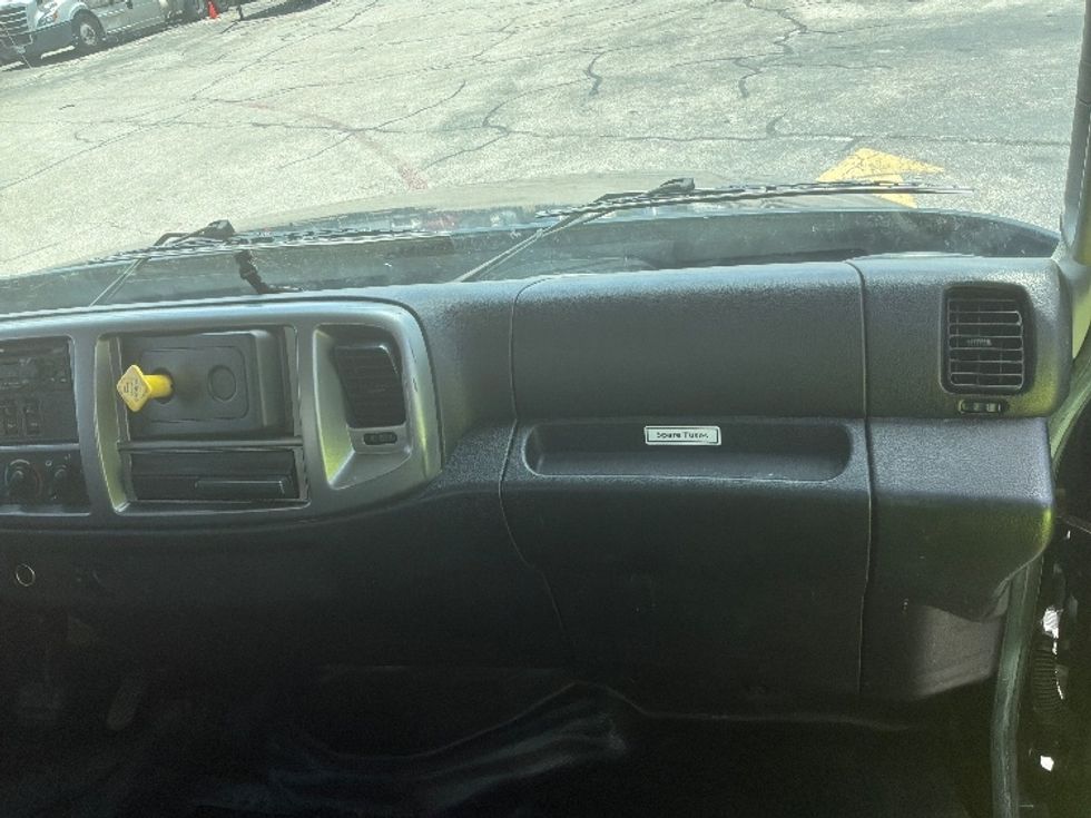 Medium Duty Box Truck-Light and Medium Duty Trucks-Hino-2020-268-San Antonio-TX-62,315\n\t\tmiles-$ 58,250 - Image 21