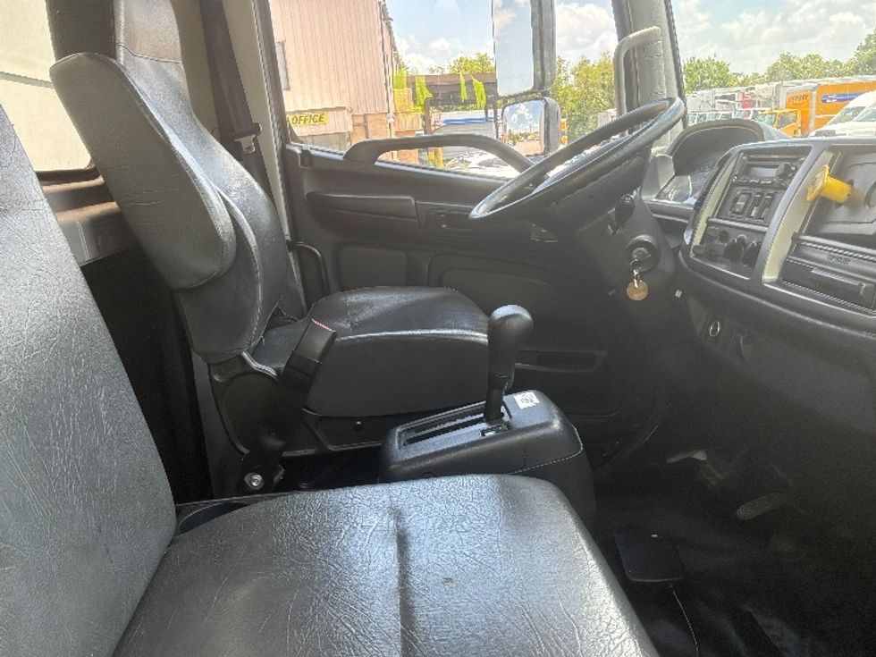 Medium Duty Box Truck-Light and Medium Duty Trucks-Hino-2020-268-San Antonio-TX-62,315\n\t\tmiles-$ 58,250 - Image 22