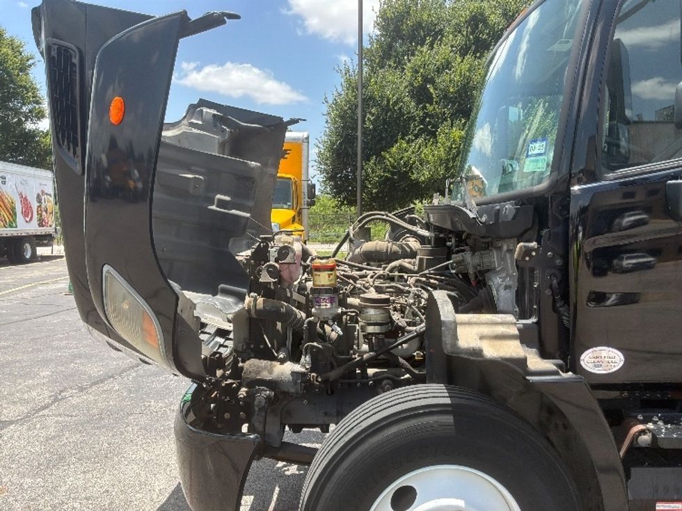 Medium Duty Box Truck-Light and Medium Duty Trucks-Hino-2020-268-San Antonio-TX-62,315\n\t\tmiles-$ 58,250 - Image 24