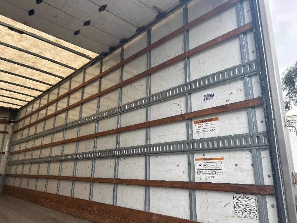 Medium Duty Box Truck-Light and Medium Duty Trucks-Hino-2020-268-San Marcos-CA-157,702\n\t\tmiles-$ 56,500 - Image 12