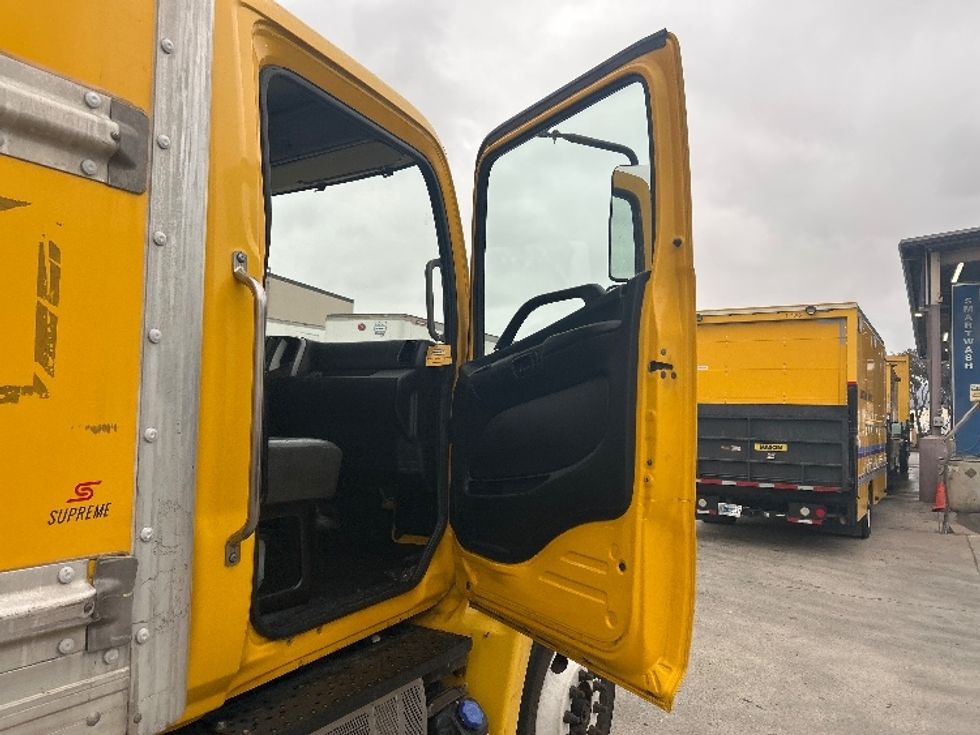 Medium Duty Box Truck-Light and Medium Duty Trucks-Hino-2020-268-San Marcos-CA-157,702\n\t\tmiles-$ 56,500 - Image 20