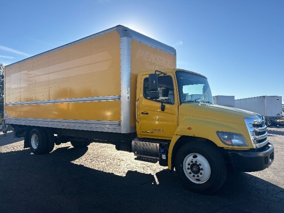 Medium Duty Box Truck-Light and Medium Duty Trucks-Hino-2020-268-Santa Ana-CA-126,744\n\t\tmiles-$ 60,500 - Image 1