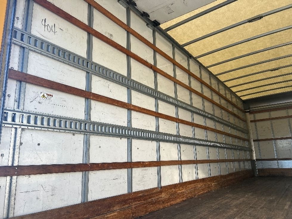 Medium Duty Box Truck-Light and Medium Duty Trucks-Hino-2020-268-Santa Ana-CA-126,744\n\t\tmiles-$ 60,500 - Image 11