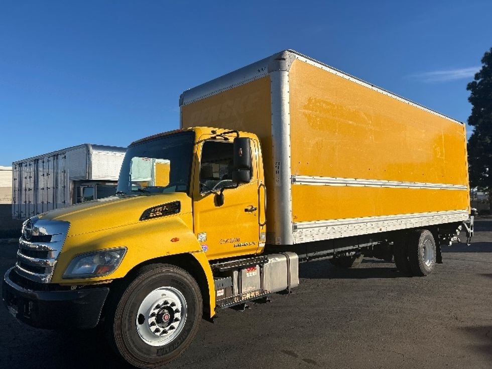 Medium Duty Box Truck-Light and Medium Duty Trucks-Hino-2020-268-Santa Ana-CA-126,744\n\t\tmiles-$ 60,500 - Image 3