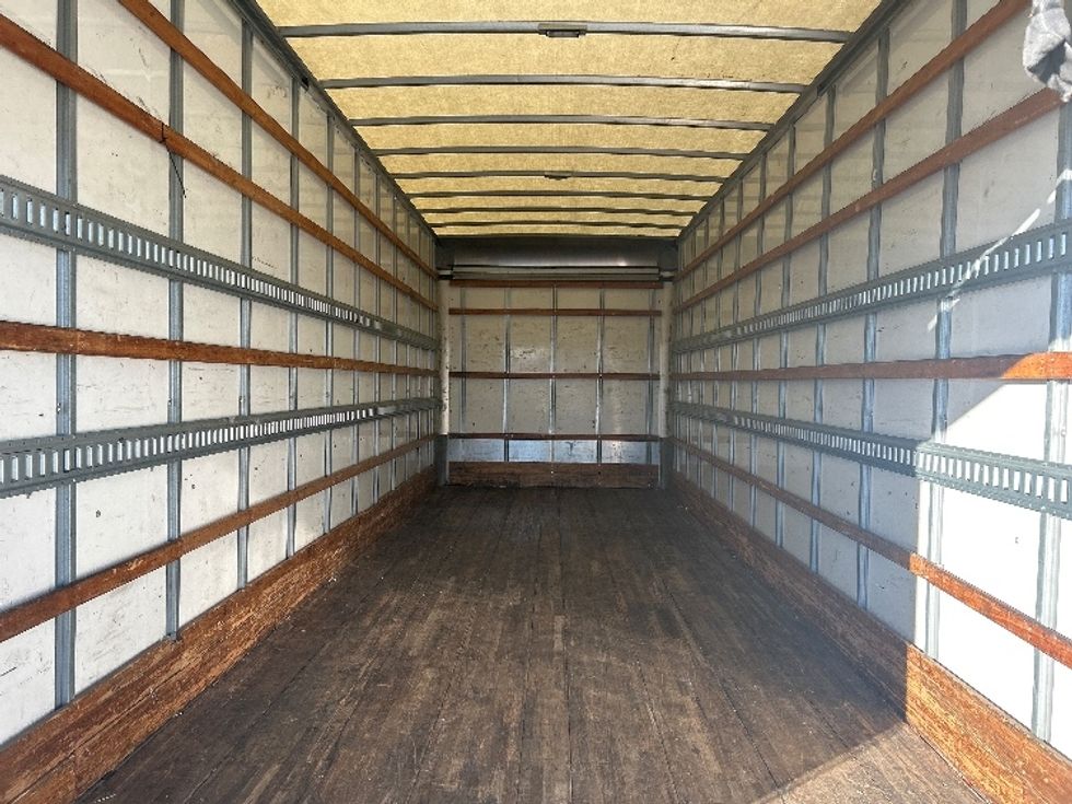 Medium Duty Box Truck-Light and Medium Duty Trucks-Hino-2020-268-Santa Ana-CA-126,744\n\t\tmiles-$ 60,500 - Image 8