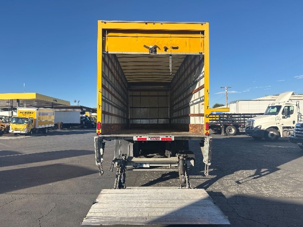 Medium Duty Box Truck-Light and Medium Duty Trucks-Hino-2020-268-Santa Ana-CA-126,744\n\t\tmiles-$ 60,500 - Image 9