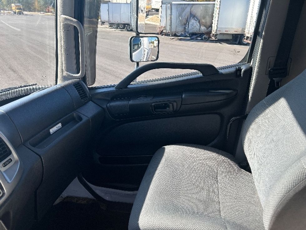 Medium Duty Box Truck-Light and Medium Duty Trucks-Hino-2020-268-Shreveport-LA-272,688\n\t\tmiles-$ 26,000 - Image 19