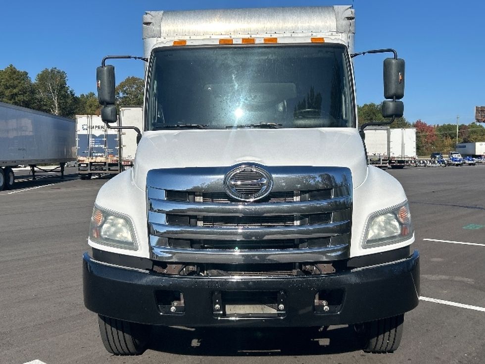 Medium Duty Box Truck-Light and Medium Duty Trucks-Hino-2020-268-Shreveport-LA-272,688\n\t\tmiles-$ 26,000 - Image 2