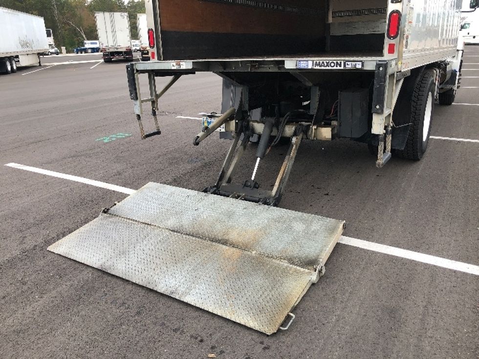 Medium Duty Box Truck-Light and Medium Duty Trucks-Hino-2020-268-Shreveport-LA-272,688\n\t\tmiles-$ 26,000 - Image 9